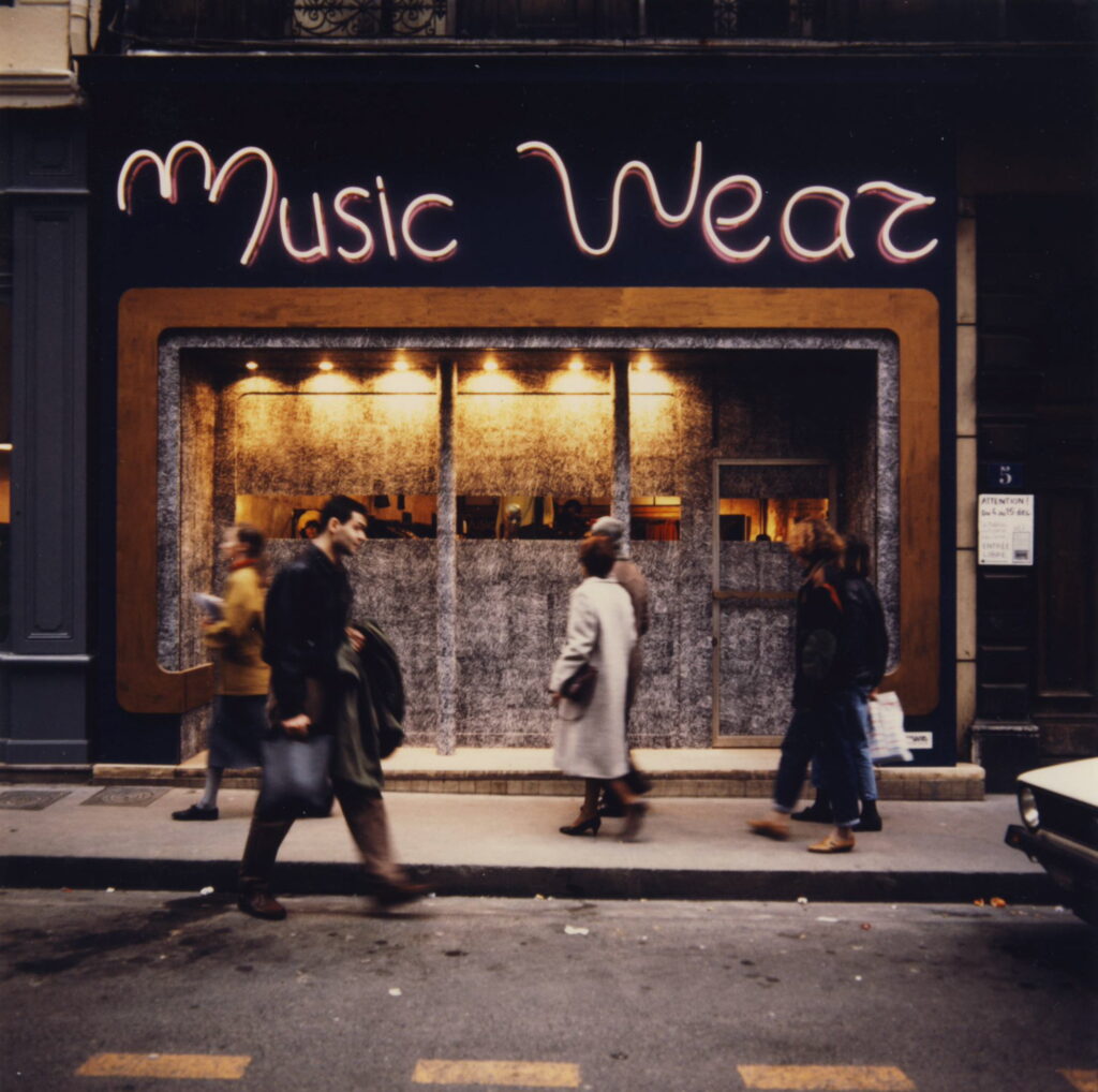 1983_music_wear01