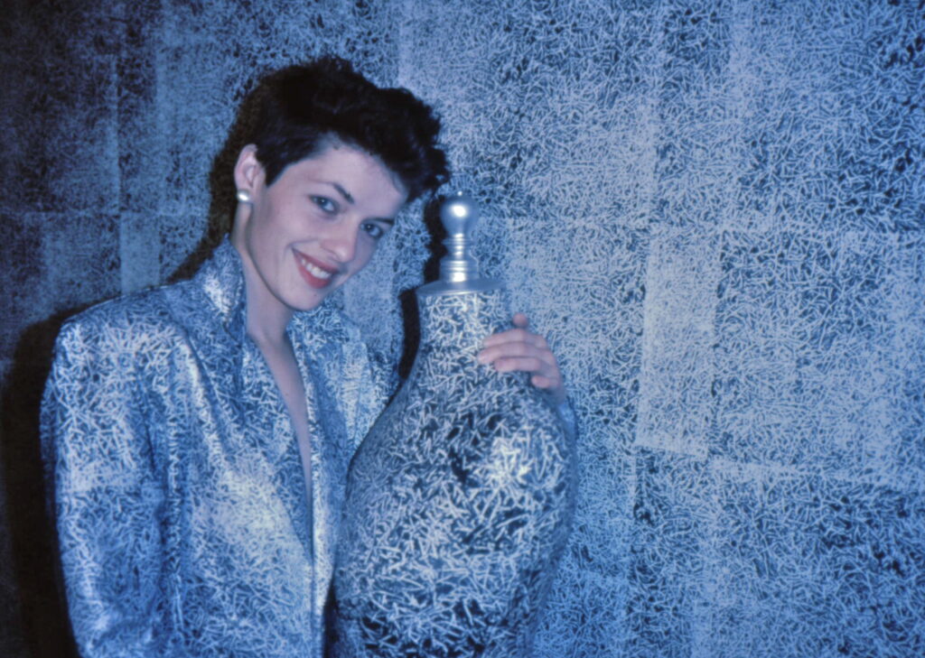 1982-anne-ensemble_paille
