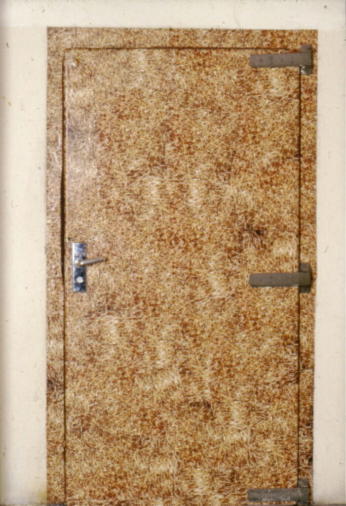 1984_frigo_porte_de_la_chambre_froide